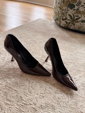 Reformation Skylar Pumps